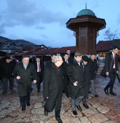 Dışişleri Bakanı Davutoğlu, Bosna Hersek'te